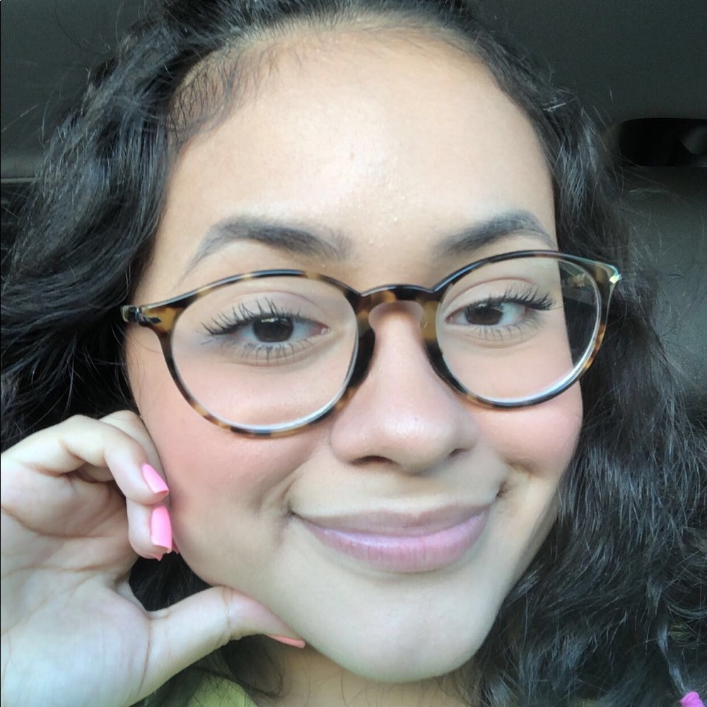 Meet your Posher, Adeline